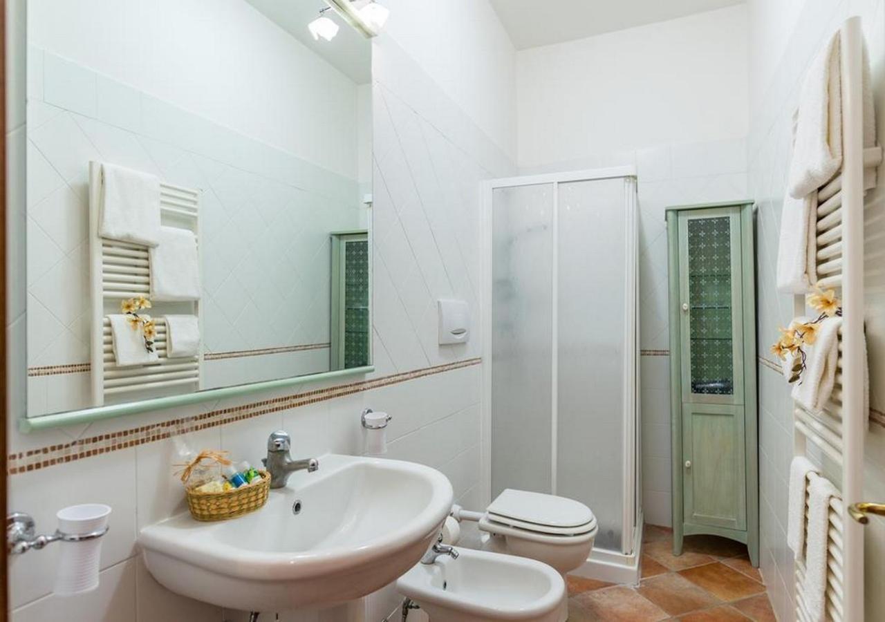 Santa Margherita Vacanze ปอจจิบองซี ภายนอก รูปภาพ